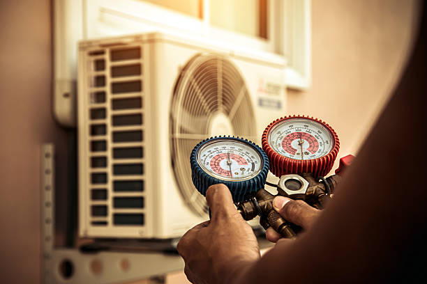 Professional Hvac technician working in Lavelle, PA